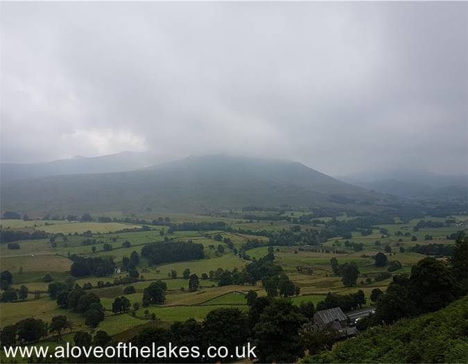 Looking towards Clough Head