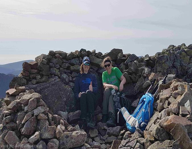 The shelter cairn on the summit