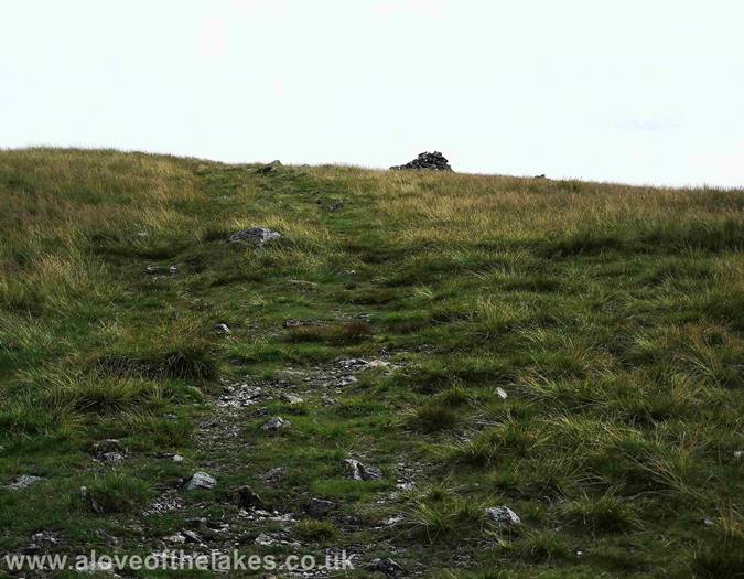 Approaching the summit of Gray Crag