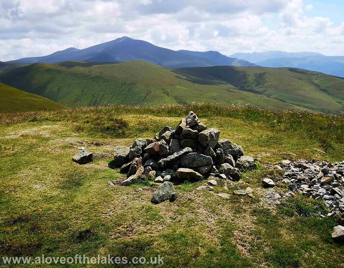 The summit of Longlands Fell
