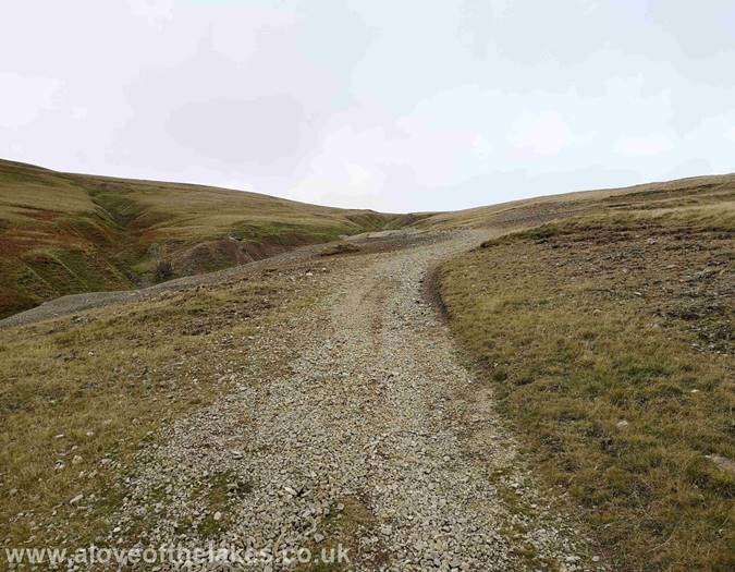 The track swings right