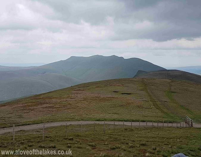 The path to Lonscale Fell