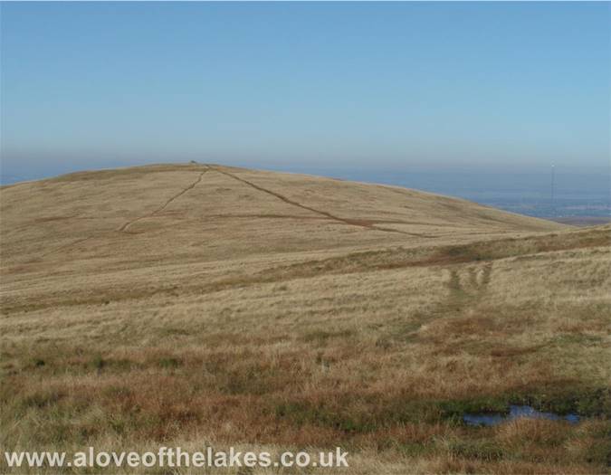 Approaching the summit cairn on Brae Fell