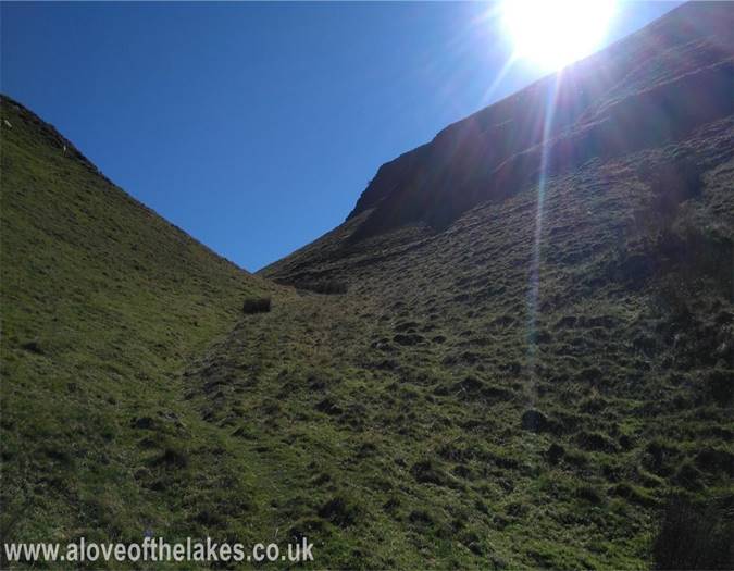 Climbing up to Trusmador