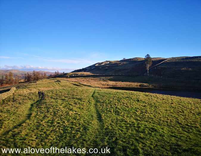 The track leads past the Tarn